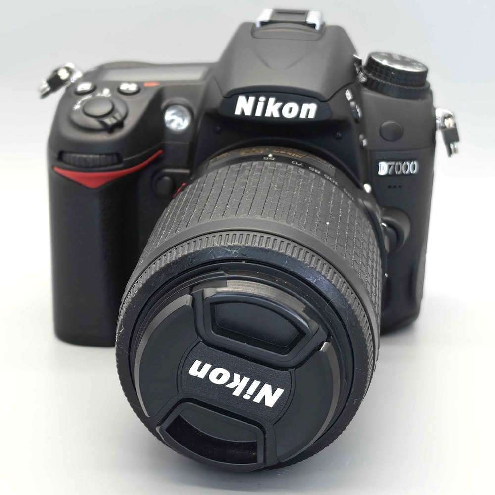 Nikon D700 DSLR Camera w/ 55-200mm Lens (GNP017233)